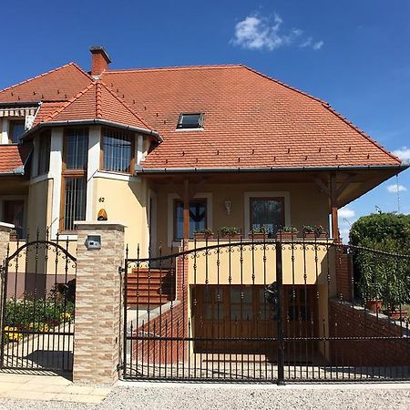 Hevizquelle Apartments Экстерьер фото